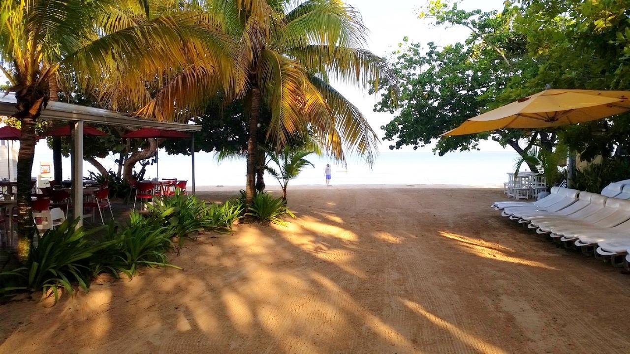 ホテルIdle Awhile Beach ネグリル エクステリア 写真